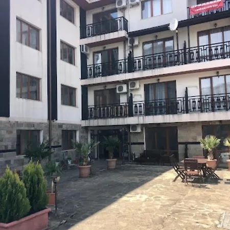 студио за влюбени Kes Apartment